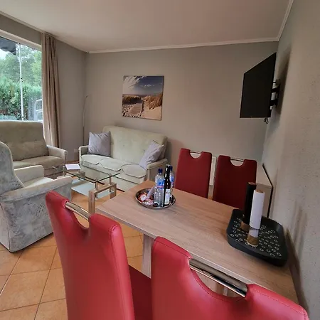 Reihenhaus Im Und Am Gro Labenzer Tatil Evi